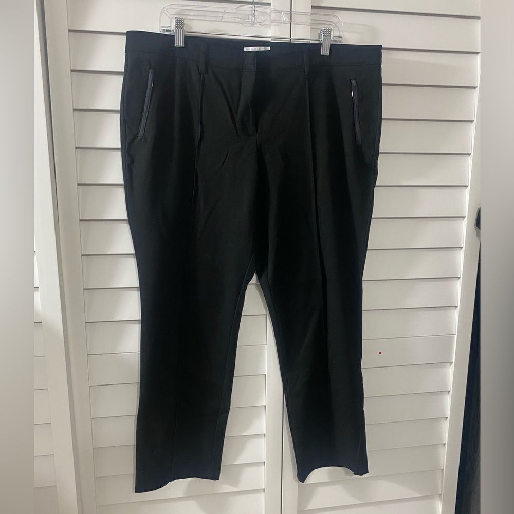 Women’s black pants